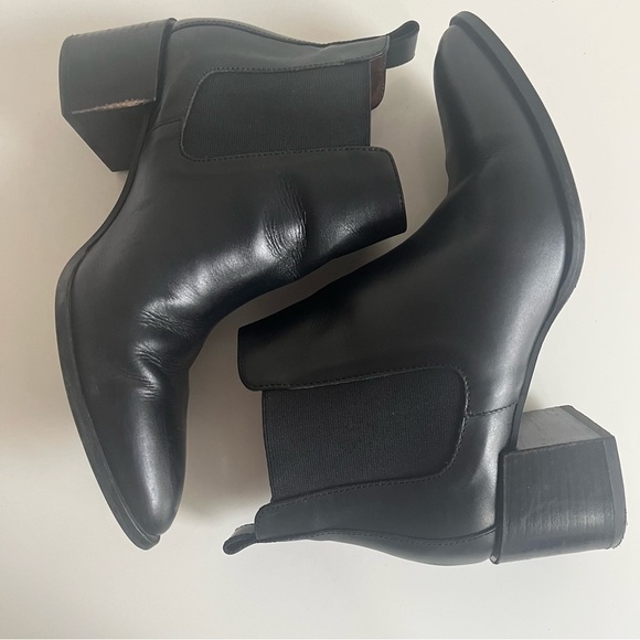 Everlane Women’s The Heel Boot Pull On Black Leather Almond Toe Block Heel 8.5 - Picture 9 of 15